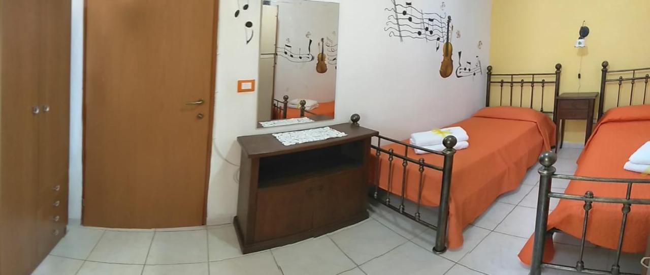 Casale Hibiscus Villa Santa Maria Del Focallo Exterior foto